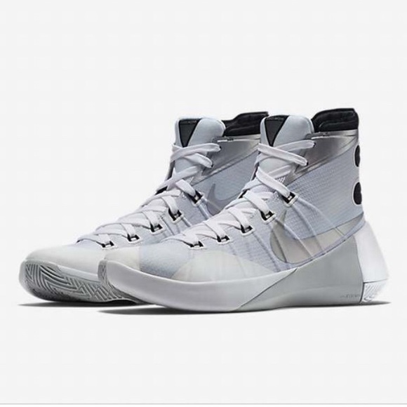 nike womens hyperdunks 2015
